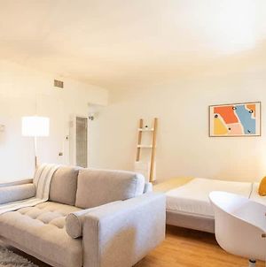 Bright, Comfortable Studio With Fast Wifi Apartment Los Angeles Exterior photo