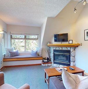 Cozy 1Br, Steps From Creekside Gondola By Harmony Whistler Vacations Villa Exterior photo