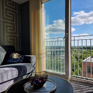 Luxury 1 Bed Apartment Beautiful View With Parking Manchester Exterior photo