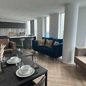 Luxury 2 Bedroom Apartment In Deansgate City Views Manchester Exterior photo