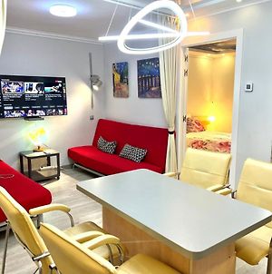 Camp Nou, Europa Fira - Modern Two-Bedroom Apartment With Heating L'Hospitalet de Llobregat Exterior photo