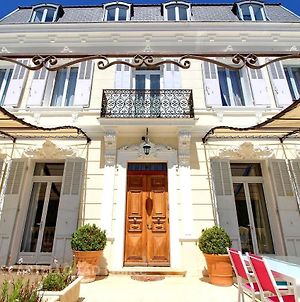 Manoir D'Amaury - Chambre D Hotes Greoux-les-Bains Exterior photo