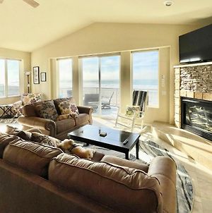 Pet-Free Oceanfront Home With Hot Tub And Beach Access Gold Beach Exterior photo