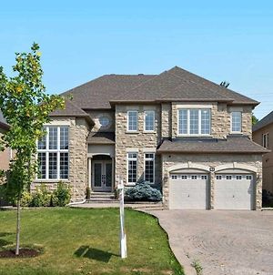 Home In Vaughan Exterior photo