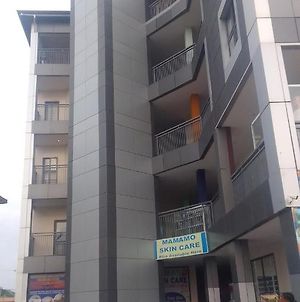 Pafad'S Apartments Accra Exterior photo