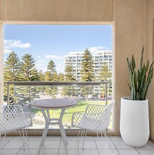 Belle Escapes - Park View Family Stay At The Pier Glenelg Exterior photo