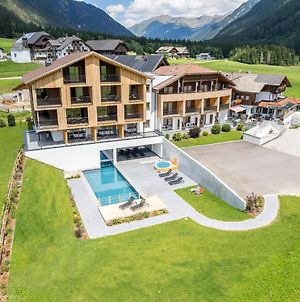 Hotel Tyrol Valle di Casies Exterior photo