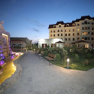 Termez Palace Hotel & Spa Exterior photo