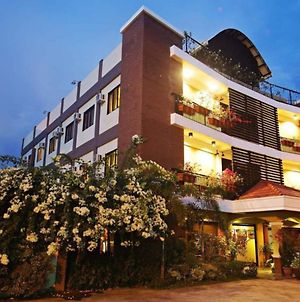 Reddoorz Plus @ Conclave Hotel Davao City Exterior photo