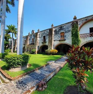 Hotel Hacienda Vista Hermosa Tequesquitengo Exterior photo
