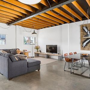 Stunning Warehouse Apartment Moments To Waterfront Hobart Exterior photo