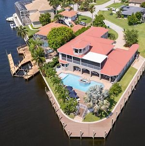 Seahawk By Avantstay Private Dock 4K Sq Feet W Pool Hot Tub Lookout Tower Cape Coral Exterior photo