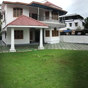 Paradise Villa Thiruvananthapuram Exterior photo