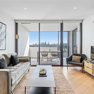 Elegant 2-Bed Apartment With Expansive City Views Melbourne Exterior photo