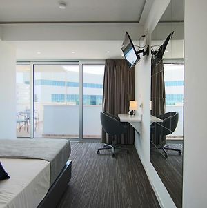 Phaedrus Living: Luxury Suite Nicosia 504 Exterior photo