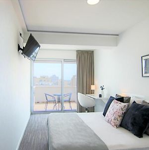 Phaedrus Living: Luxury Suite Nicosia 508 Exterior photo