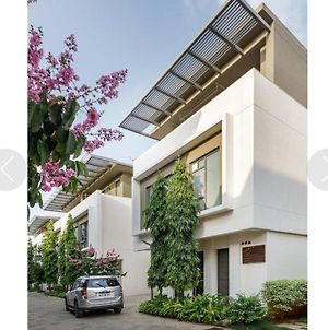 Resort Feel Villa Stay For Nri, Hni & Expats Family #61 Alanoville Yelahanka Exterior photo