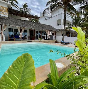Beachfront Villa Thamani With Private Pool Zanzibarhouses Pwani Mchangani Exterior photo
