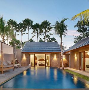 Lumbini Luxury Villas And Spa Jimbaran  Exterior photo