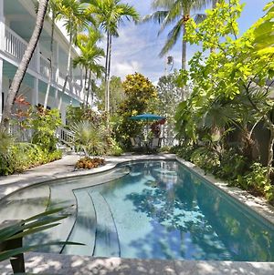 Treetop Paradise By Avantstay Close To Beach W Balcony Shared Pool Month Long Stays Only Key West Exterior photo