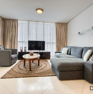 Elegant 2Br In Marina 23 By Deluxe Holiday Homes Dubai Exterior photo