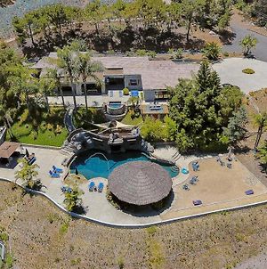 The Ultimate 7 Bedroom Luxury Private Resort - Movie Theater - Tennis Court - Massive Pirate Ship Pool - Waterslide - Rope Swing - Lake Views - Guesthouse Escondido Exterior photo