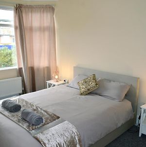 Cleopatra Family Accommodation Sleeps 11 With 2 Free Parkings Bournemouth Exterior photo