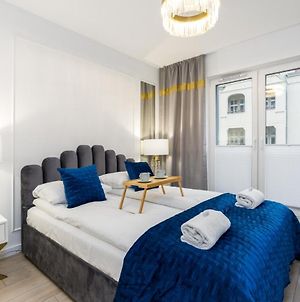 Luxurious Apartment Sikorskiego Poznan By Renters Prestige Exterior photo