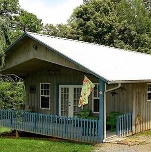 Country Cottage - 2 Bedrooms, 1 Baths, Sleeps 6 Cabin Newport Exterior photo