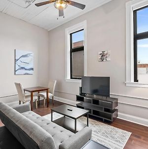 Modern Upscale 1Br Apartment In Carson-By Stay Gia Pittsburgh Exterior photo