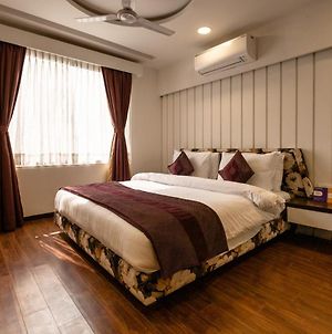 Hotel Nami Residency By Bizzgrow Hot Ahmedabad Exterior photo