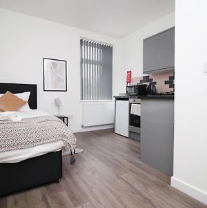 Ty Suites 5 - New Aparthotel In Cardiff Exterior photo