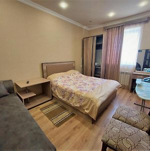 Mirans Small 1 Apartament Sevan Apartment Exterior photo