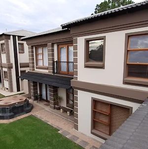 Boa Guesthouse Bloemfontein Exterior photo