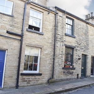 Helens Cottage Saltaire Exterior photo