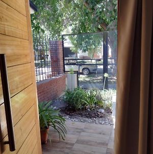 Petit Jardin Bed & Breakfast San Rafael  Exterior photo