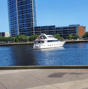 Yarra River Front Romantic Spa Resort Up To 2 With Stunning Water View Over Two Night Indoor Herb Bath Treatment For Free Melbourne Exterior photo