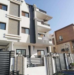 Villa Duplex 4-Bedroom With Garden With Parking Sheikh Zayed City Exterior photo