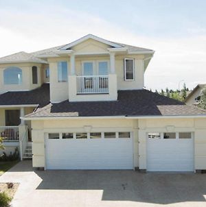 Executive Home In Golf Course By Henday And Whitemud Edmonton Exterior photo