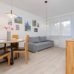 Warsaw Stawki Cosy Apartment By Renters Exterior photo