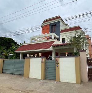 Hillside Hideout Villa Chennai Exterior photo