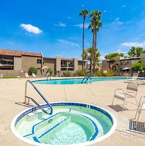 Desert Paradise In Arcadia ~ Pool, Hot Tub, Views! Apartment Phoenix Exterior photo