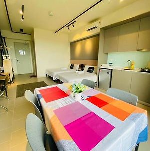 We Call It Home - Tamarind Suites, Cyberjaya Exterior photo