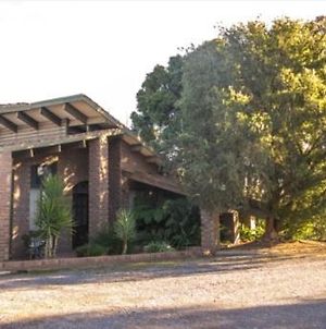 Luxe Ranch Villa Swan Hill Exterior photo