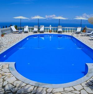 Large Family Villa In Loutses 10 Minutes From Kassiopi Panoramic Sea Views Exterior photo