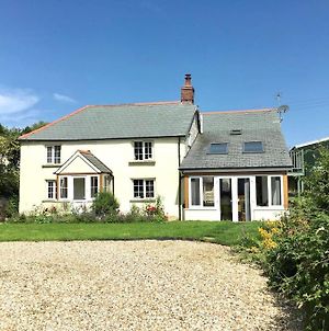 Badges Cottage For 5 Near Dartmoor Beaches And Pub Holsworthy Exterior photo