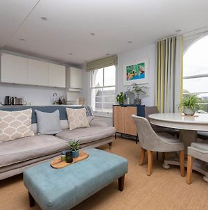 Spacious 3 Bedroom In Notting Hill With Balcony London Exterior photo