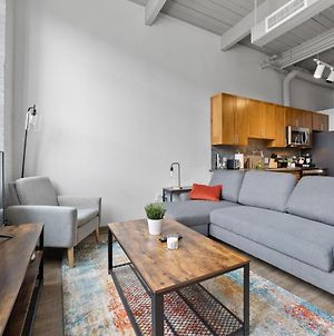 Industrial Loft Apartments In The Beautiful Superior Building Minutes From Firstenergy Stadium 318 Cleveland Exterior photo