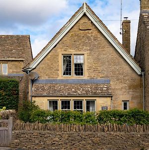 Pass The Keys Delightful 4 Bedroom Cotswold Character Cottage Cheltenham Exterior photo