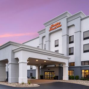 Hampton Inn & Suites Cedar Rapids - North Exterior photo